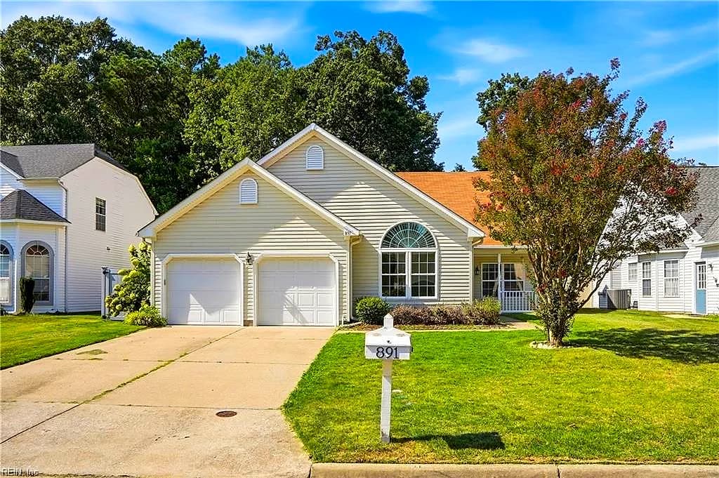 891 Holbrook DR, NEWPORT NEWS VA 23602 - Main photo