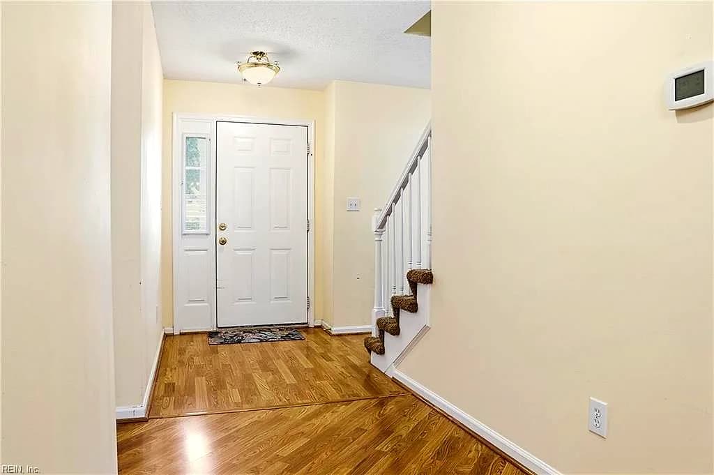 891 Holbrook DR, NEWPORT NEWS VA 23602 - Photo 5
