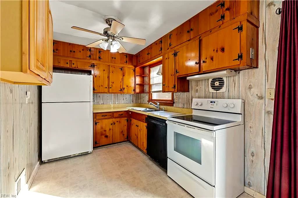 8208 Driftwood DR, NORFOLK VA 23518 thumb 12