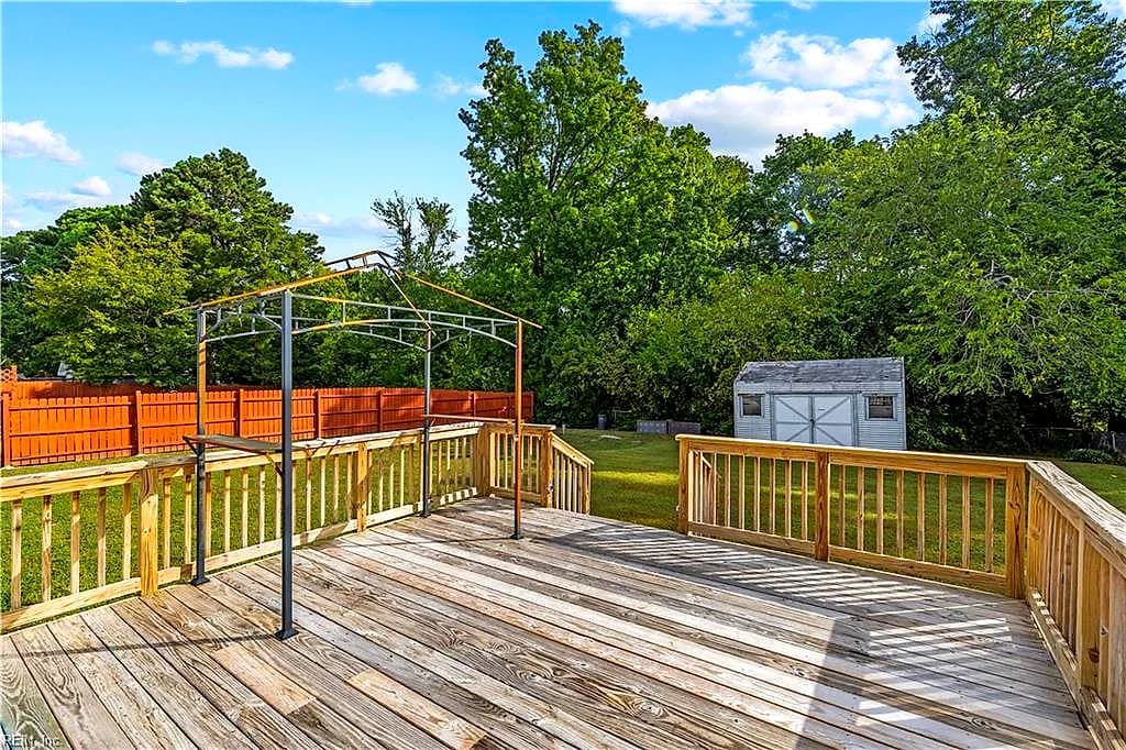8208 Driftwood DR, NORFOLK VA 23518 thumb 6