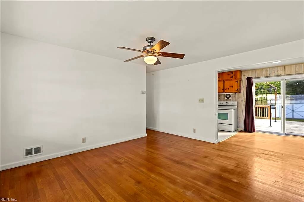 8208 Driftwood DR, NORFOLK VA 23518 thumb 9