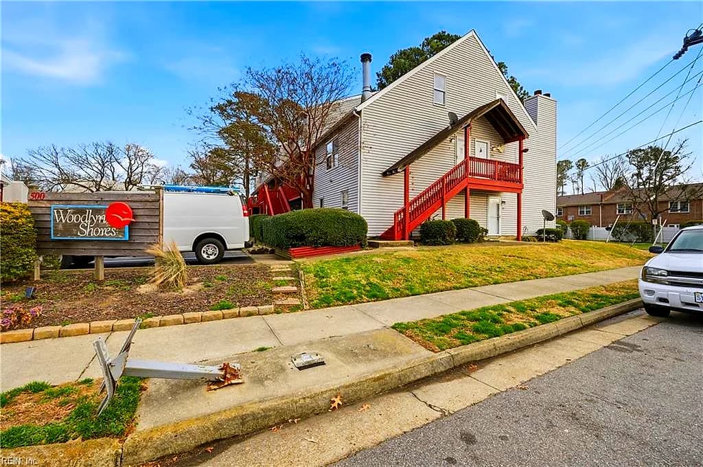 500 Barberton DR #201, VIRGINIA BEACH VA 23451 - Photo 4