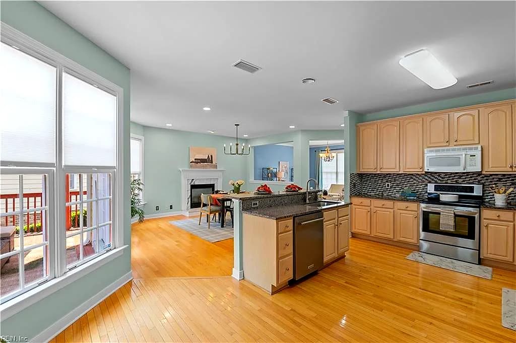 232 Suri DR, WILLIAMSBURG VA 23185 thumb 6