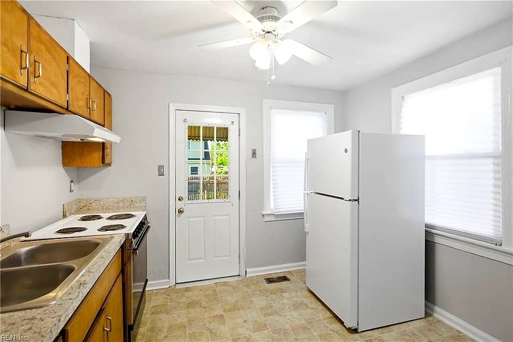 1245 17th ST, NEWPORT NEWS VA 23607 thumb 9