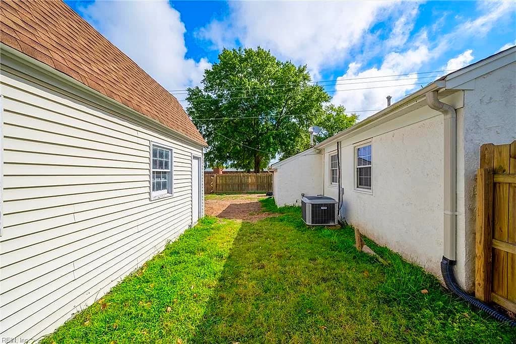 2015 Kensington DR, HAMPTON VA 23663 thumb 12