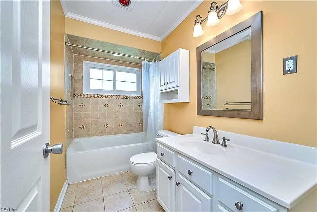 2015 Kensington DR, HAMPTON VA 23663 thumb 8
