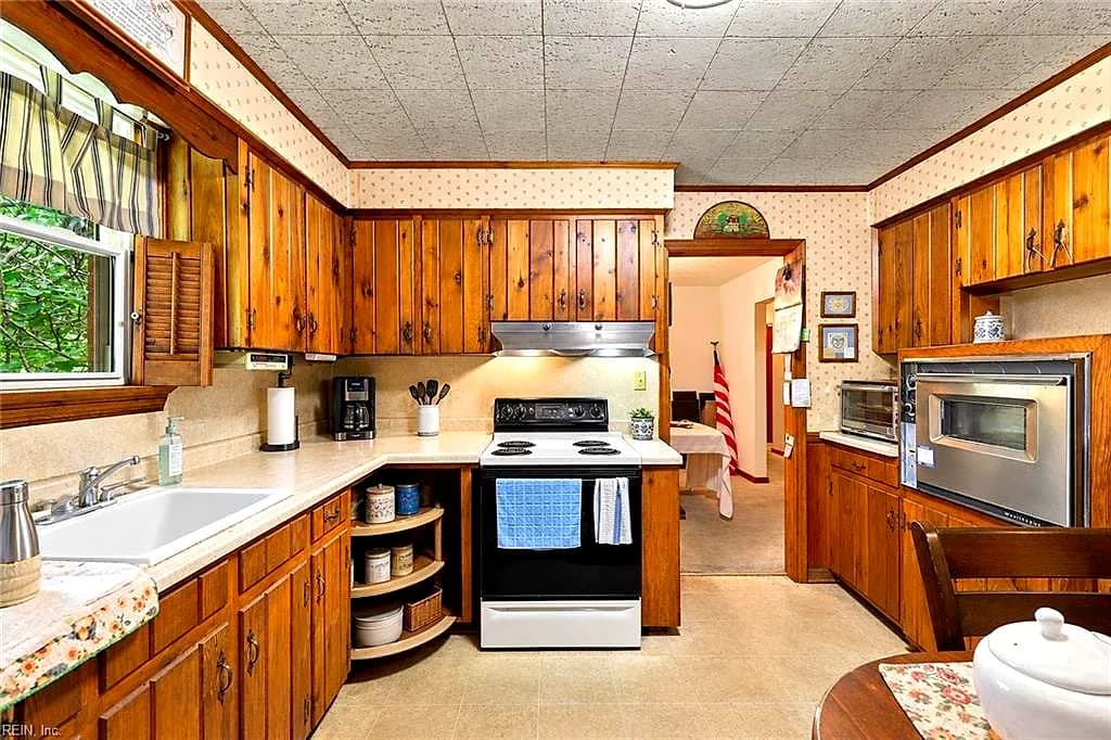 1870 E Bayview BLVD, NORFOLK VA 23503 - Photo 5