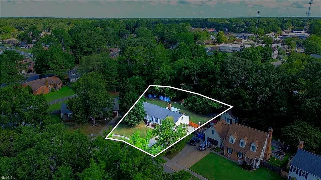 832 Woodrow CT, CHESAPEAKE VA 23322 - Photo 3