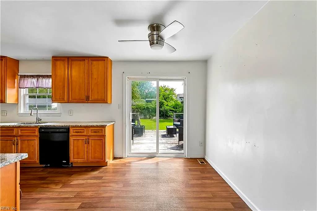 226 Menchville RD, NEWPORT NEWS VA 23602 thumb 7