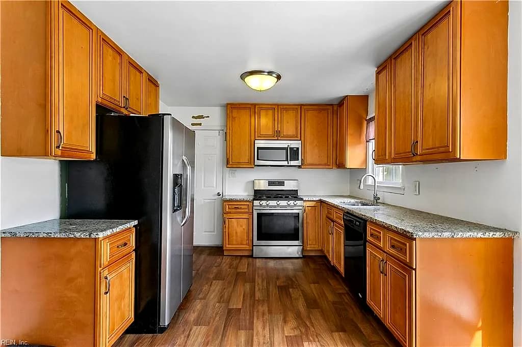 226 Menchville RD, NEWPORT NEWS VA 23602 thumb 8