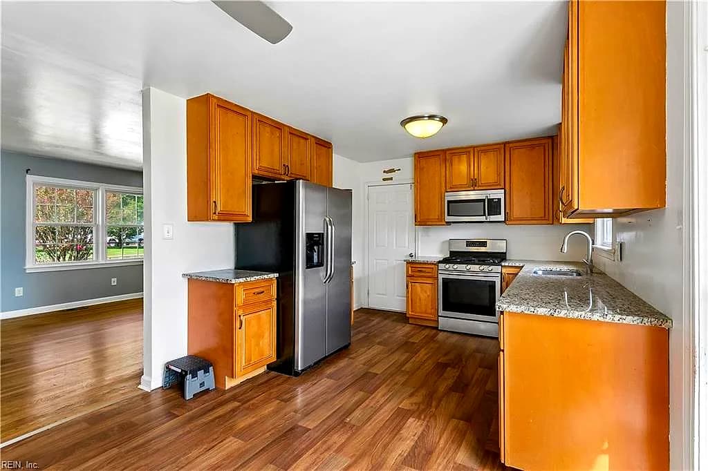 226 Menchville RD, NEWPORT NEWS VA 23602 thumb 9