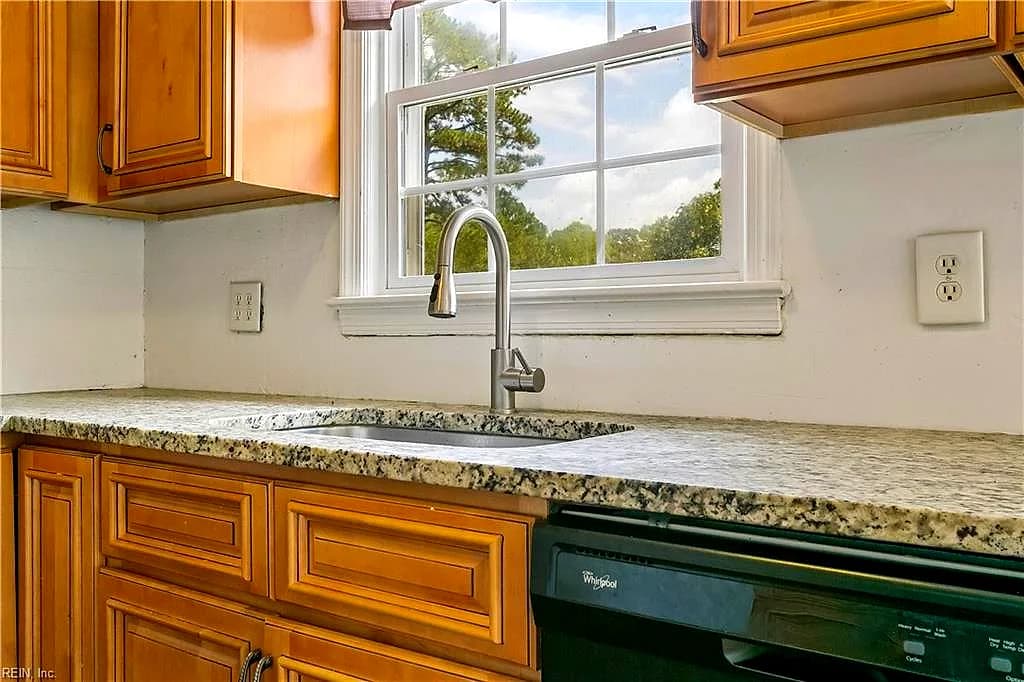 226 Menchville RD, NEWPORT NEWS VA 23602 thumb 10