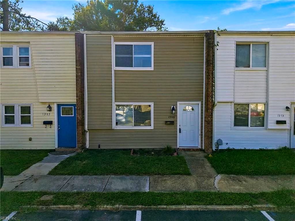 1309 Green Cedar LN, VIRGINIA BEACH VA 23453 - Main photo