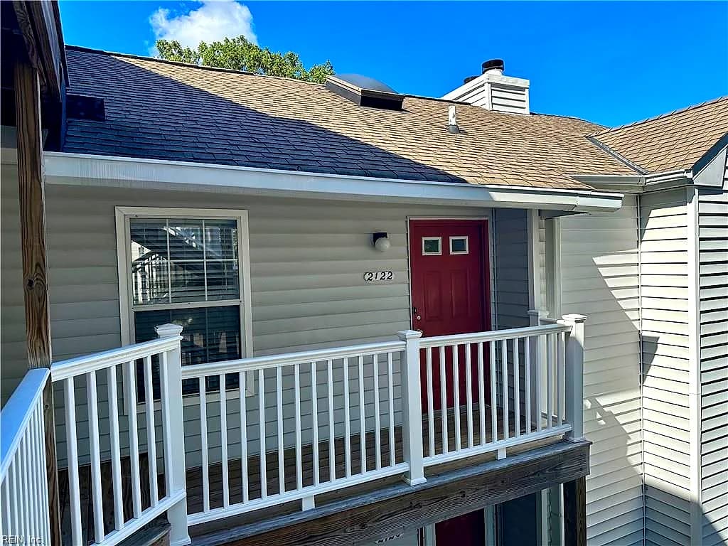 2122 Retreat CT, VIRGINIA BEACH VA 23454 - Main photo
