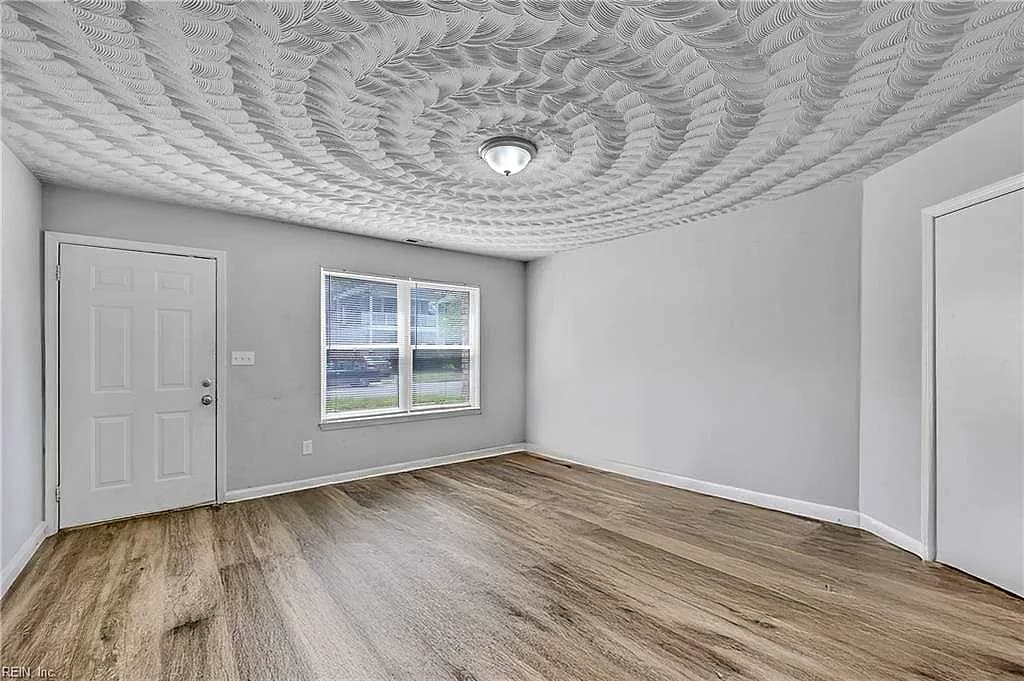 234 W 32nd ST, NORFOLK VA 23504 - Photo 2