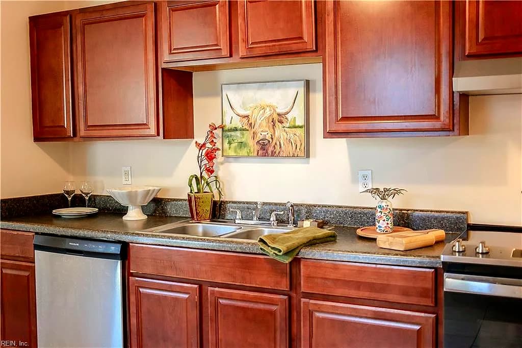 527 Price ST, HAMPTON VA 23663 thumb 11
