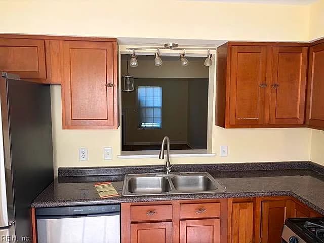 15 Overbrooke PL, HAMPTON VA 23669 - Photo 3
