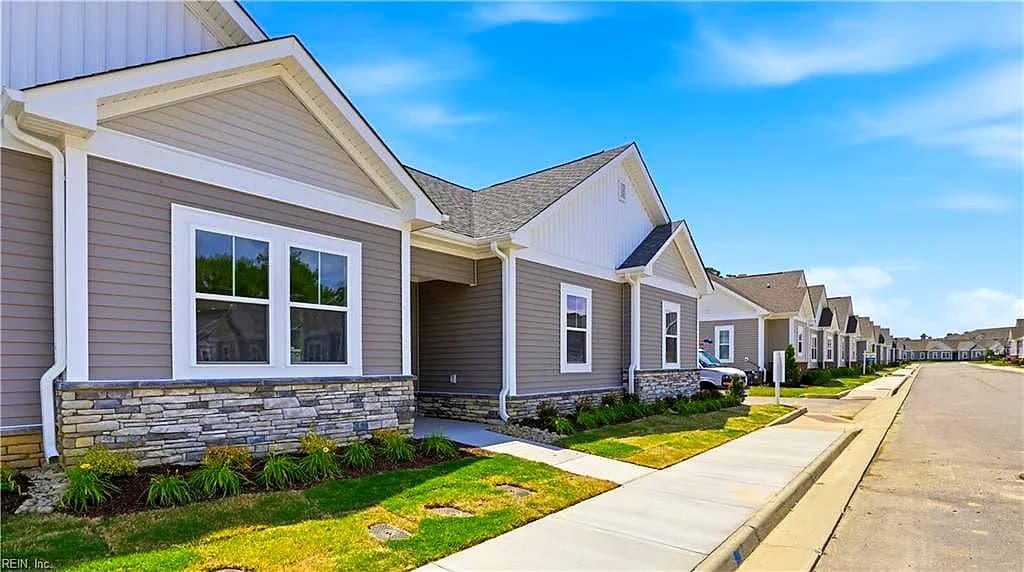 1501 Regal RD #A, SUFFOLK VA 23434 - Photo 3