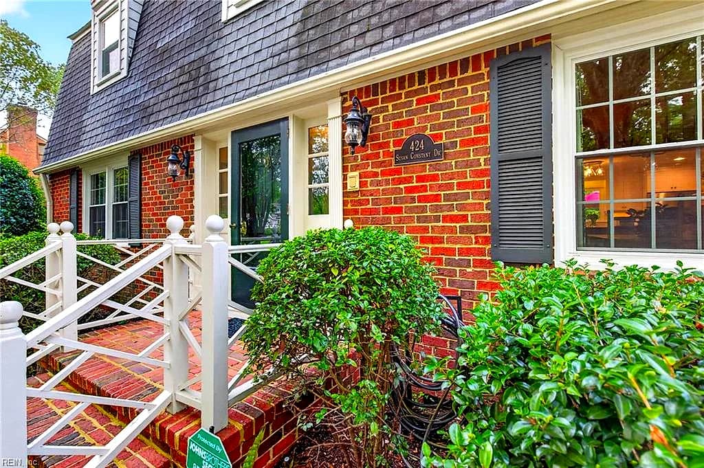 424 Susan Constant DR, VIRGINIA BEACH VA 23451 - Photo 4