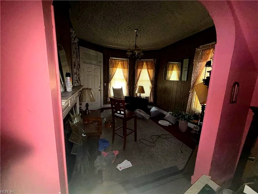 400 W 27th ST, NORFOLK VA 23517 - Photo 4