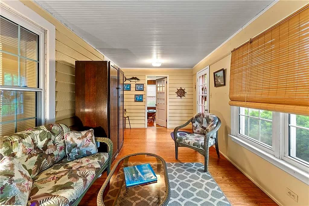 21 Main ST, WACHAPREAGUE VA 23480 thumb 10