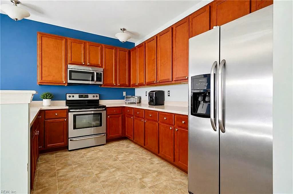 2453 Leytonstone DR, CHESAPEAKE VA 23321 - Photo 4
