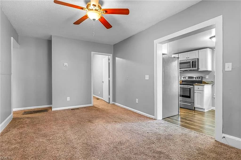 1084 Hugo ST, NORFOLK VA 23513 thumb 9