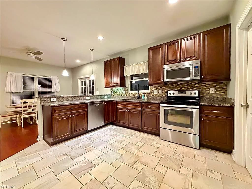 7801 Doris DR, NORFOLK VA 23505 thumb 11