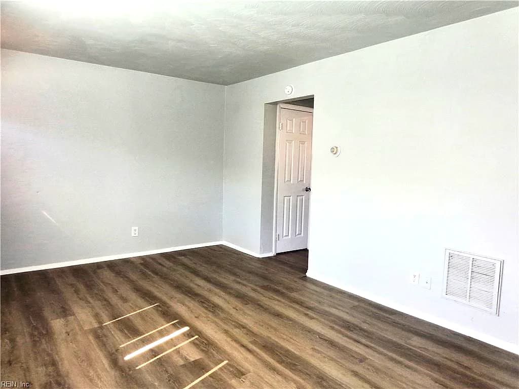 1625 W Pembroke AVE #1, HAMPTON VA 23661 thumb 6