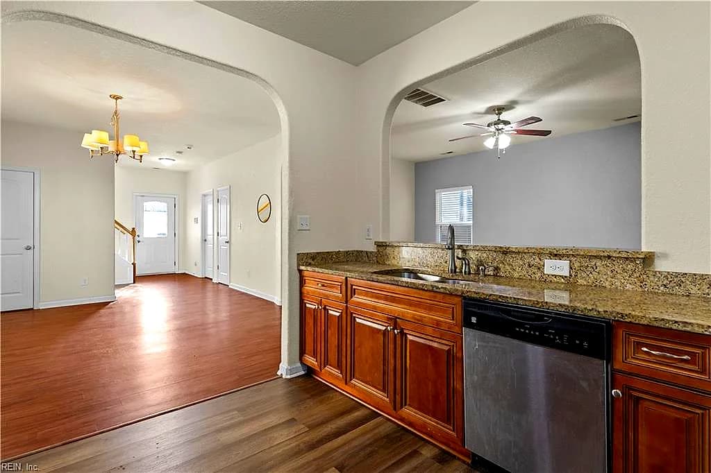 1118 Commerce AVE, CHESAPEAKE VA 23324 thumb 12