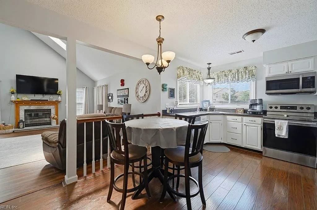 220 Dunn CIR, HAMPTON VA 23666 thumb 12