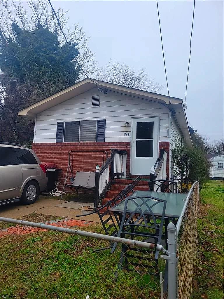 656 20th ST, NEWPORT NEWS VA 23607 - Photo 2