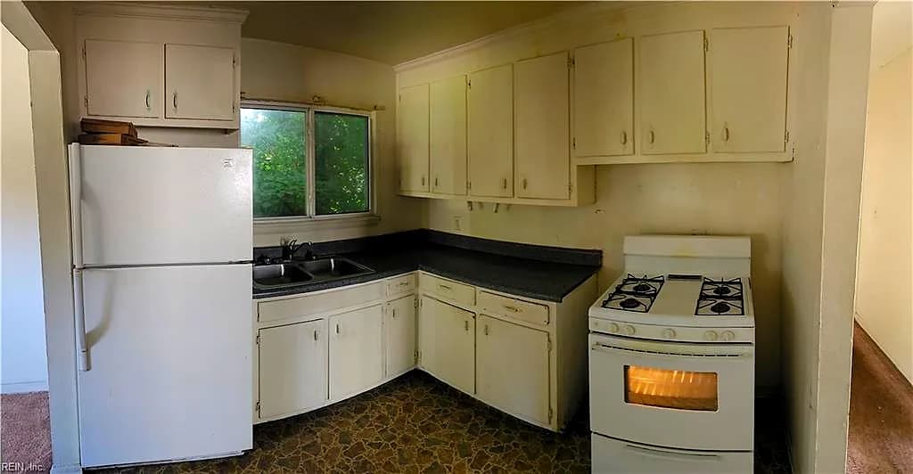 656 20th ST, NEWPORT NEWS VA 23607 - Photo 5
