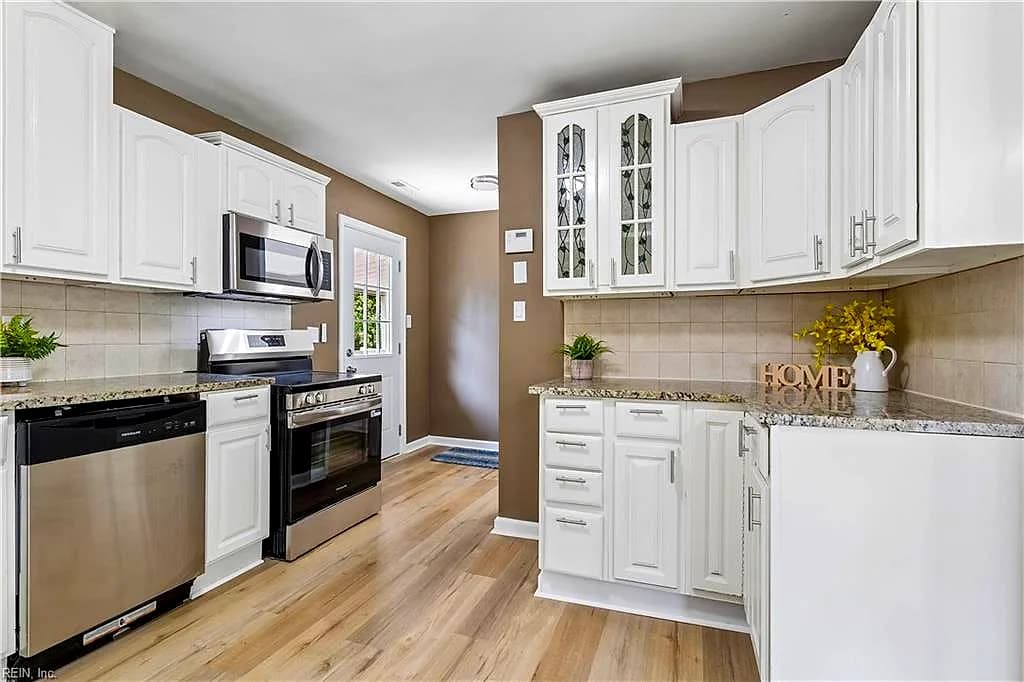 202 Woodhaven RD, NEWPORT NEWS VA 23608 thumb 9