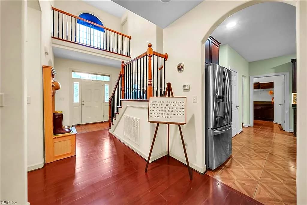2234 Creekway DR, SMITHFIELD VA 23430 - Photo 4