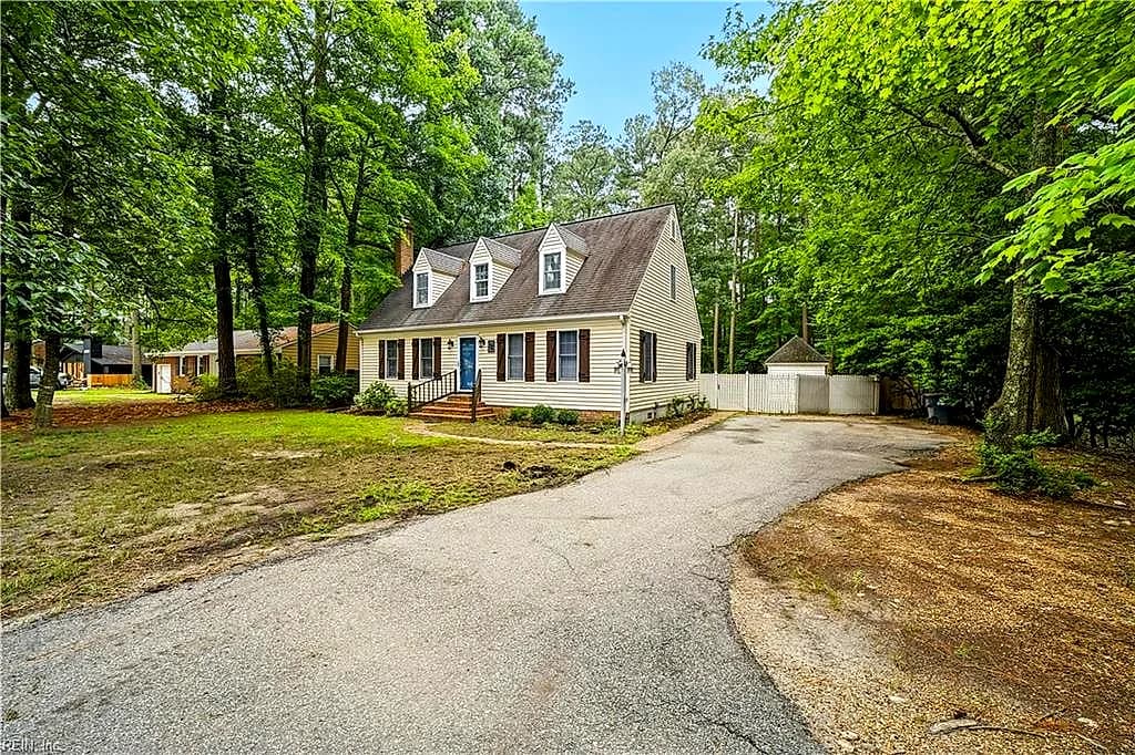 32 Little Florida RD, POQUOSON VA 23662 - Photo 4