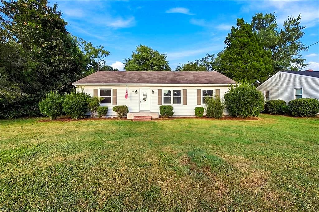 1305 Wilson RD, SMITHFIELD VA 23430 - Main photo