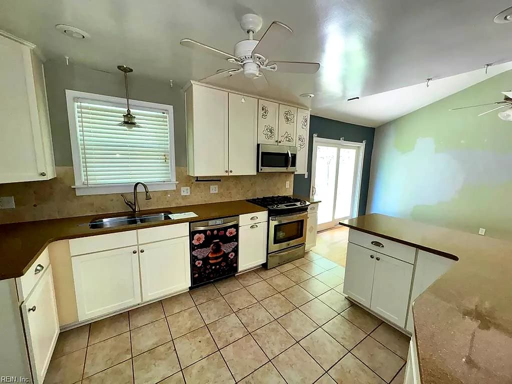8333 Capeview AVE, NORFOLK VA 23518 thumb 7