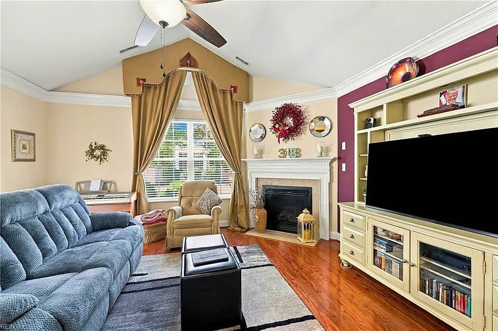 318 Ginger LOOP, SMITHFIELD VA 23430 - Photo 4