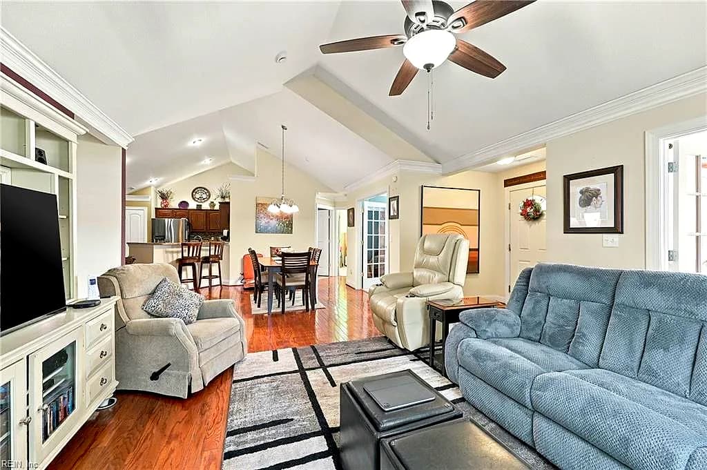 318 Ginger LOOP, SMITHFIELD VA 23430 - Photo 5