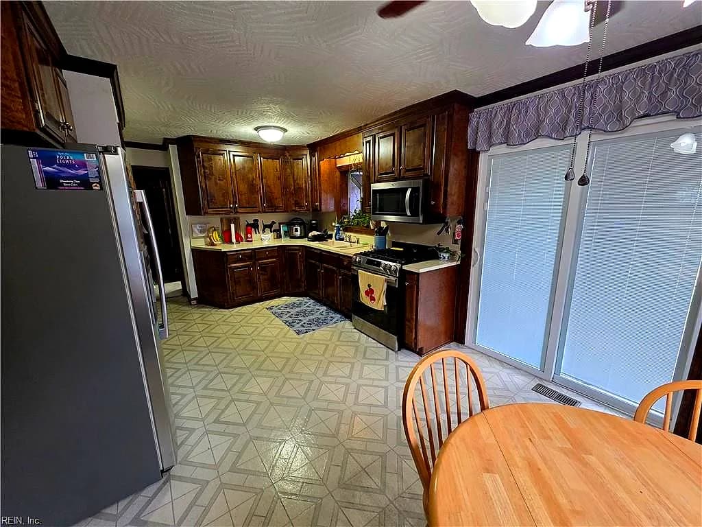 35 Laurel DR, HAMPTON VA 23669 thumb 9
