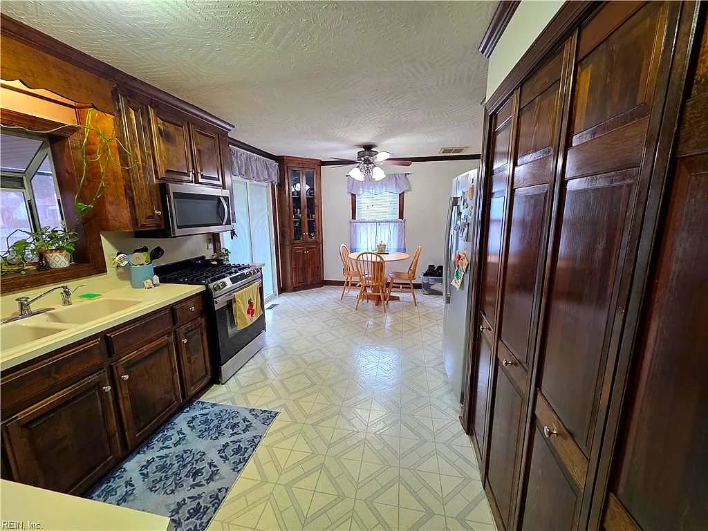 35 Laurel DR, HAMPTON VA 23669 thumb 10