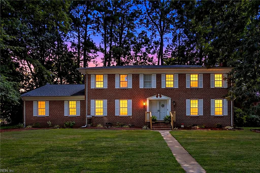 2949 Prince Of Wales DR, CHESAPEAKE VA 23321 - Photo 2
