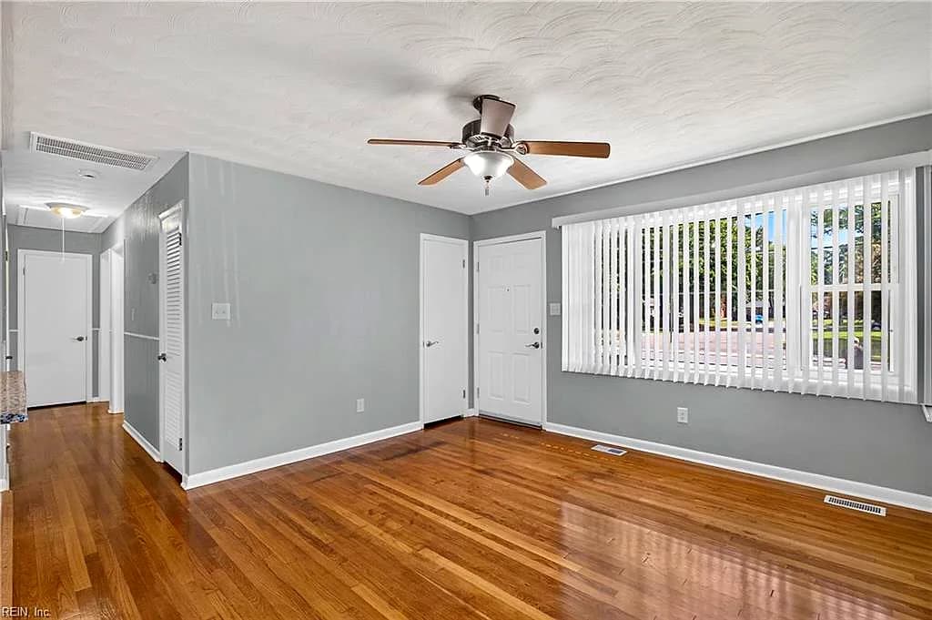54 Cornwall TER, HAMPTON VA 23666 thumb 9