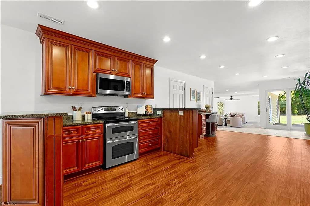 657 Johnson ST, VIRGINIA BEACH VA 23452 thumb 7
