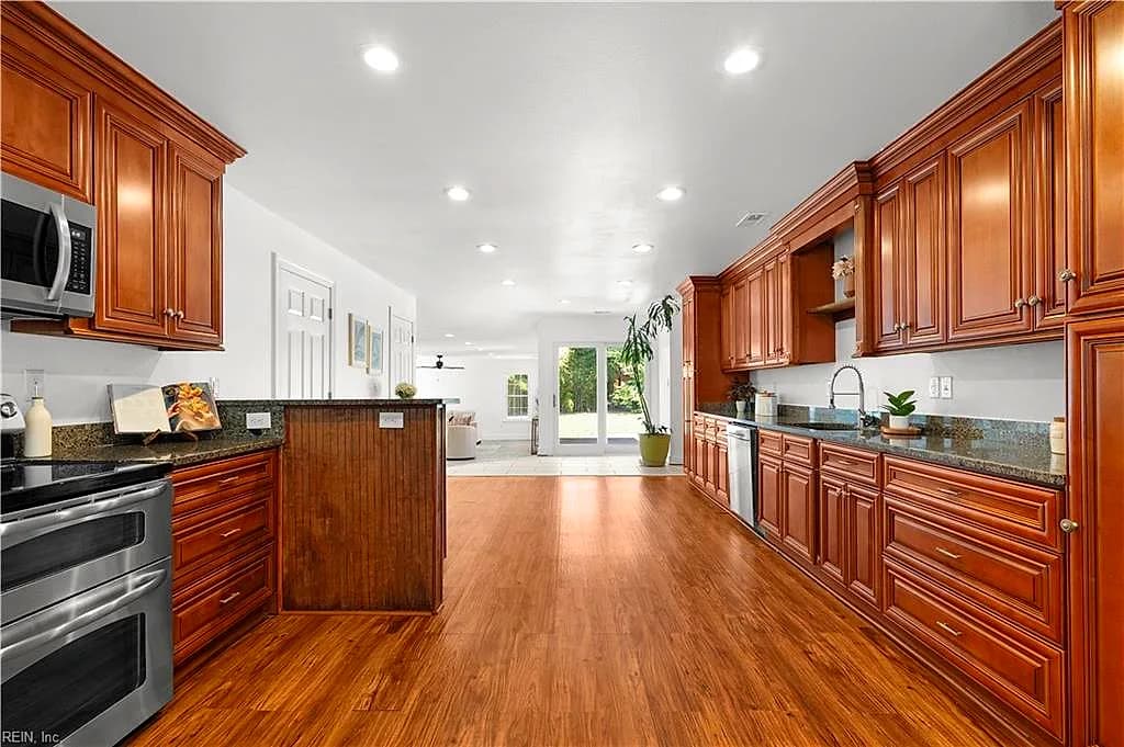 657 Johnson ST, VIRGINIA BEACH VA 23452 thumb 8