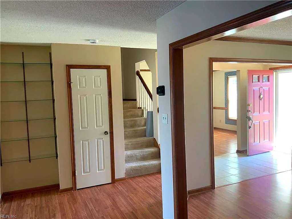 900 Pendergrass CT, VIRGINIA BEACH VA 23454 - Photo 4