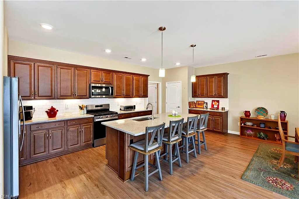 208 Richmond AVE, SMITHFIELD VA 23430 thumb 11
