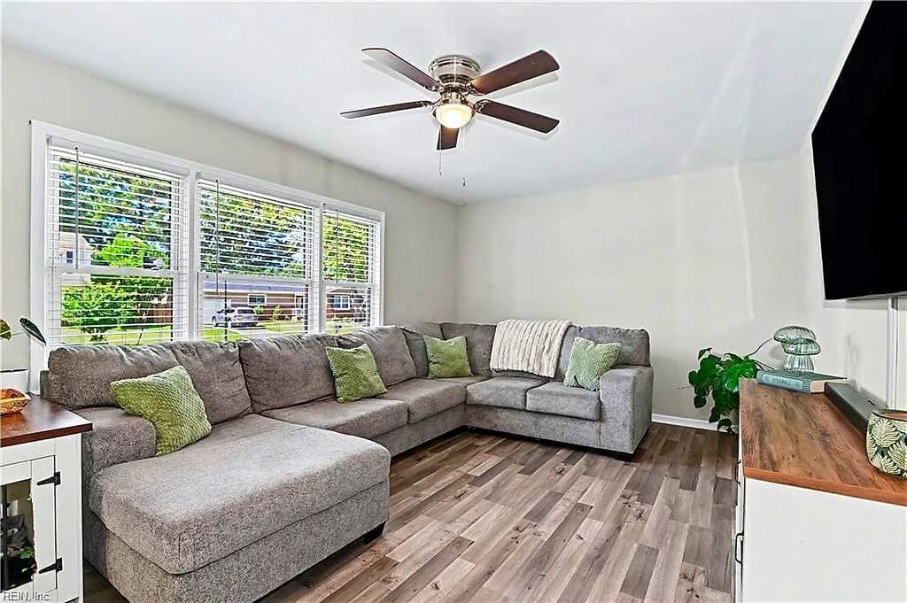 2309 Tapscott AVE, CHESAPEAKE VA 23324 thumb 6