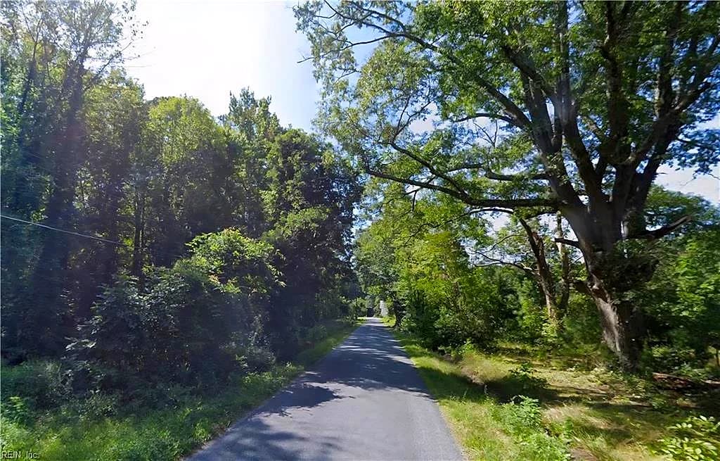 2.7 DUNHAM MASSIE LN RD, GLOUCESTER VA 23061 - Main photo